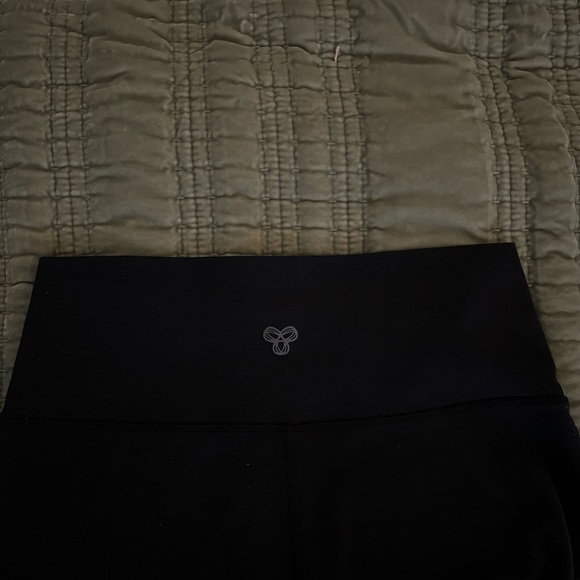 TNA Atmosphere Bootcut Leggings - Picture 3 of 4